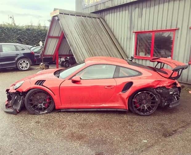 Smashed Supercars Every Driver Hates Seeing (25 photos)