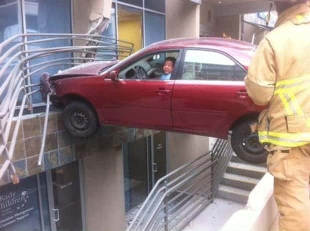 Insane Driving Fails #28 (23 photos)