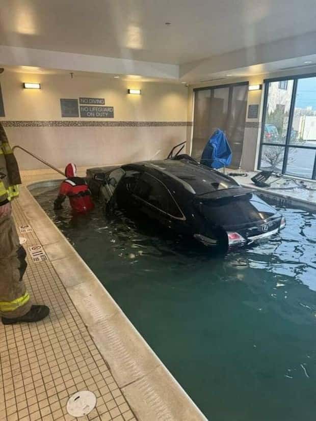 Insane Driving Fails #28 (23 photos)