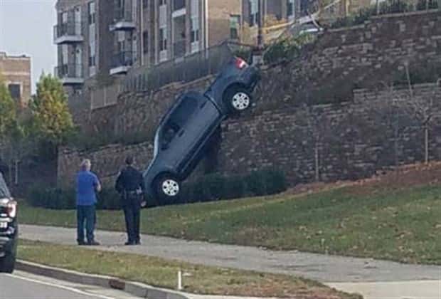 Insane Driving Fails #28 (23 photos)