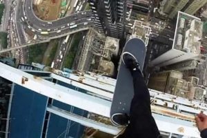 25 Pics That Instantly Trigger Fear Of Heights (25 photos)