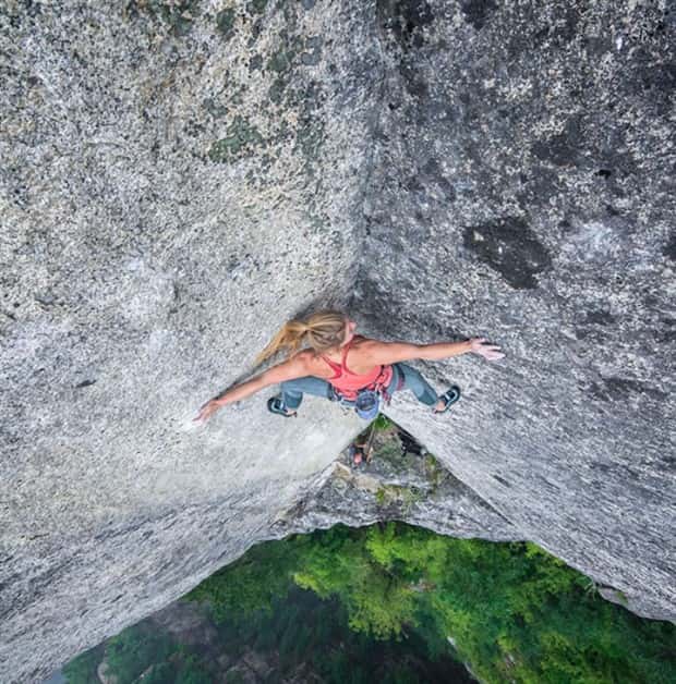 25 Pics That Instantly Trigger Fear Of Heights (25 photos)