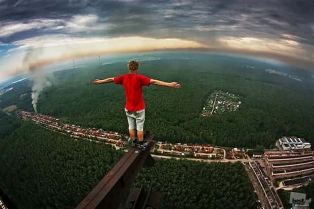 25 Pics That Instantly Trigger Fear Of Heights (25 photos)