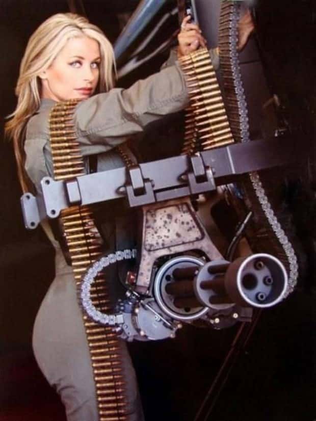 Hot Girls with Guns #21 (21 photos)