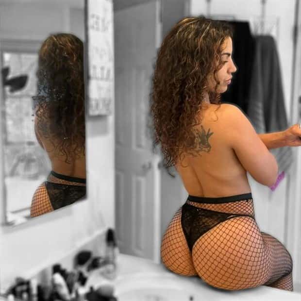 Hot Girls in Seductive Mesh Outfits #13 (22 photos)