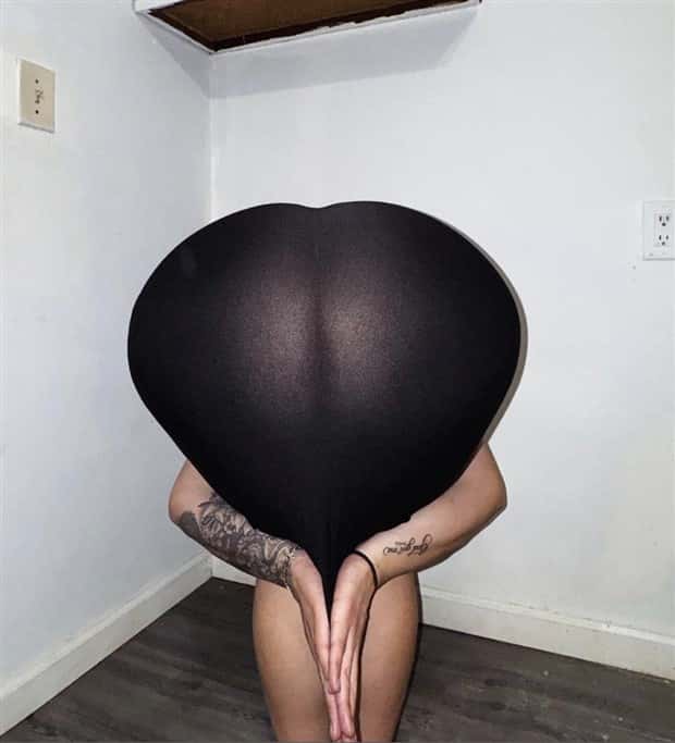 Ever Heard of the Heart Butt Challenge? (17 photos)