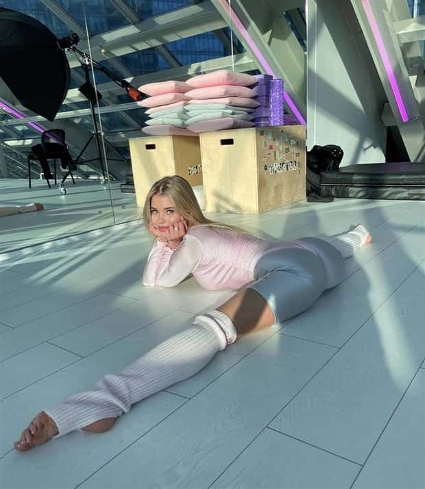 Hot Flexible Girls #10 (18 photos)