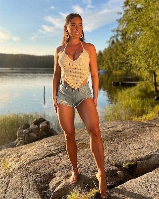 Handsome Girls in Short Shorts #7 (20 photos)