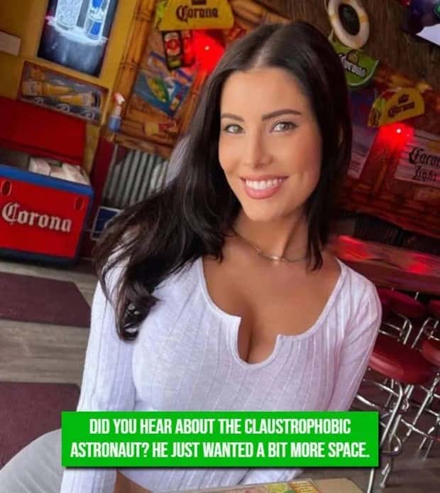 Hot Girls Featuring Jokes #14 (22 photos)