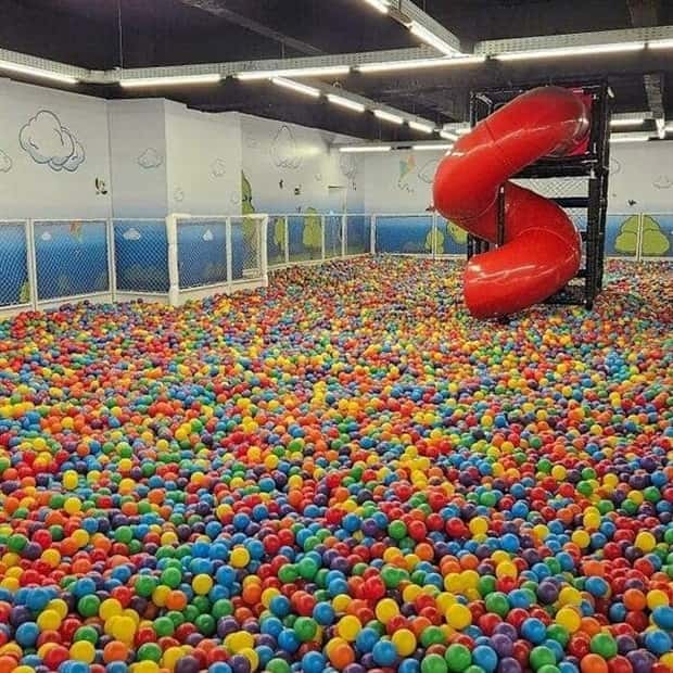 25 Empty Spaces That Quietly Disturb Minds (25 photos)