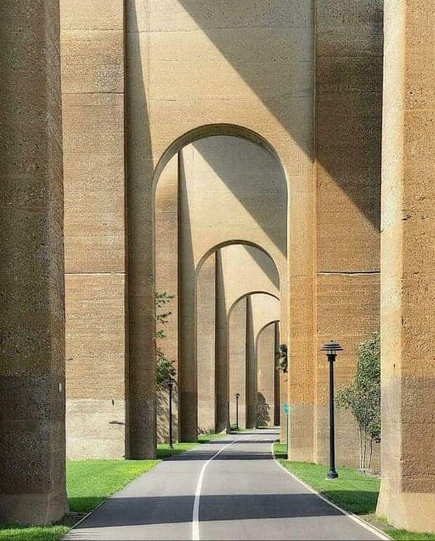 25 Empty Spaces That Quietly Disturb Minds (25 photos)