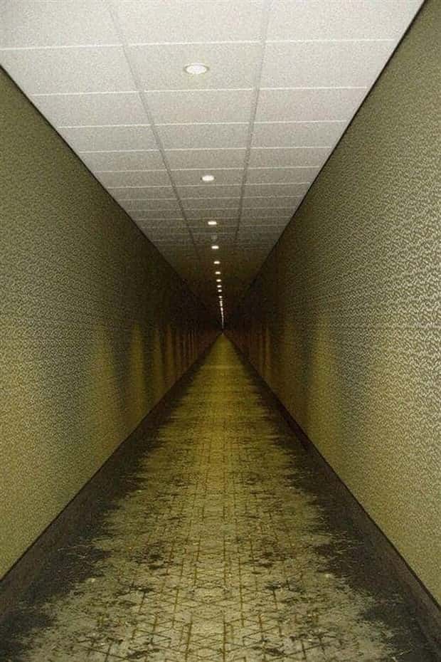 25 Empty Spaces That Quietly Disturb Minds (25 photos)