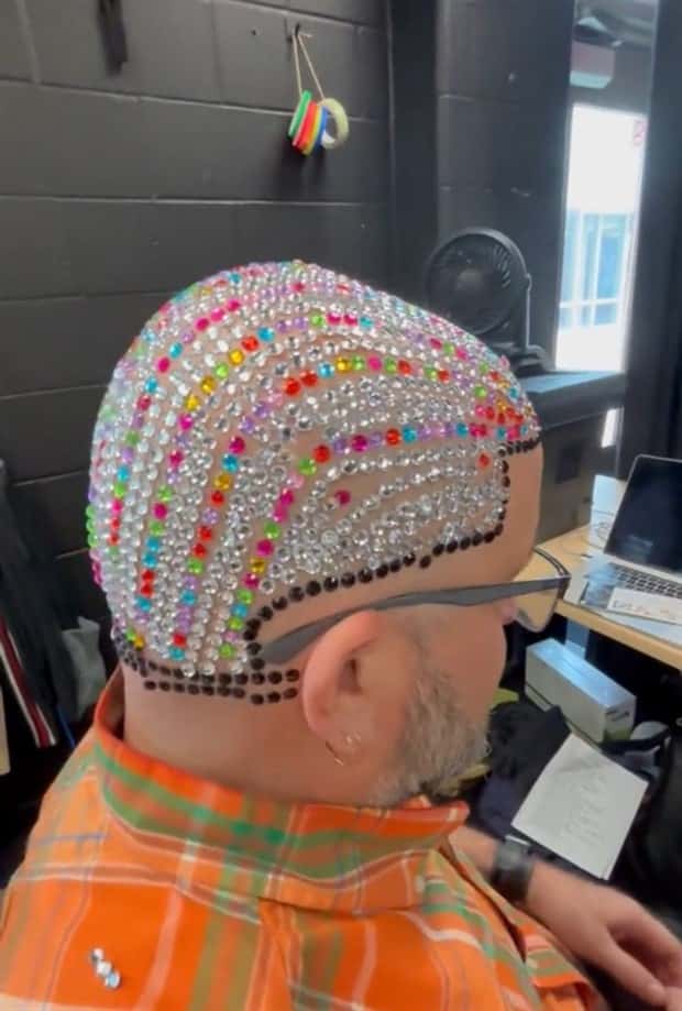 Strange Haircuts that Cannot Go Unnoticed #44 (23 photos)