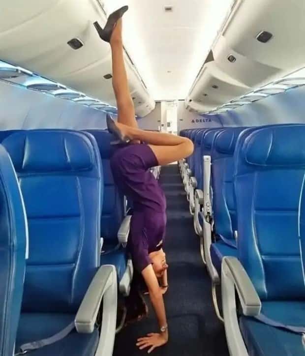 Charming Flight Attendants Slaying The Skies (24 photos)
