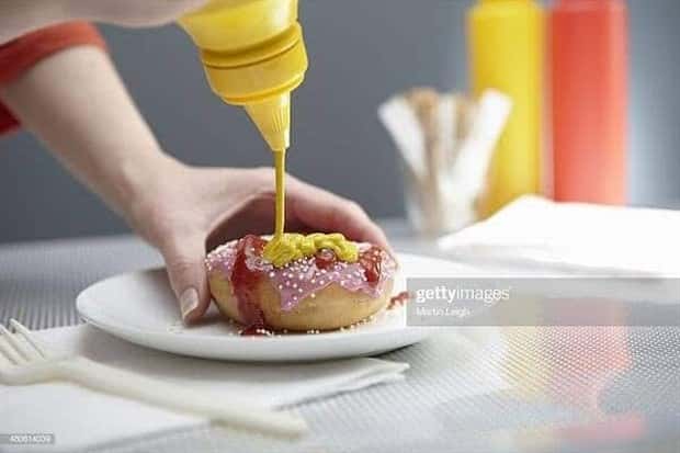 25 Ridiculous Stock Images That Make Zero Sense (25 photos)