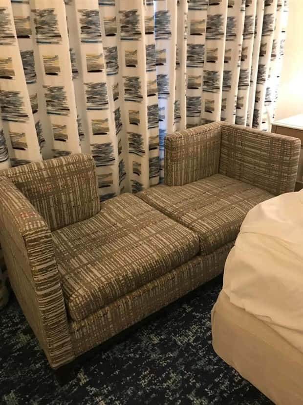 Couches So Bad They’re Performance Art (24 photos)