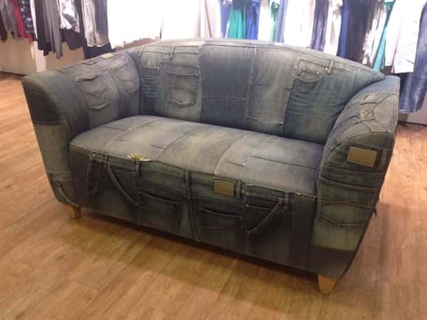 Couches So Bad They’re Performance Art (24 photos)