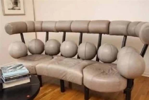 Couches So Bad They’re Performance Art (24 photos)