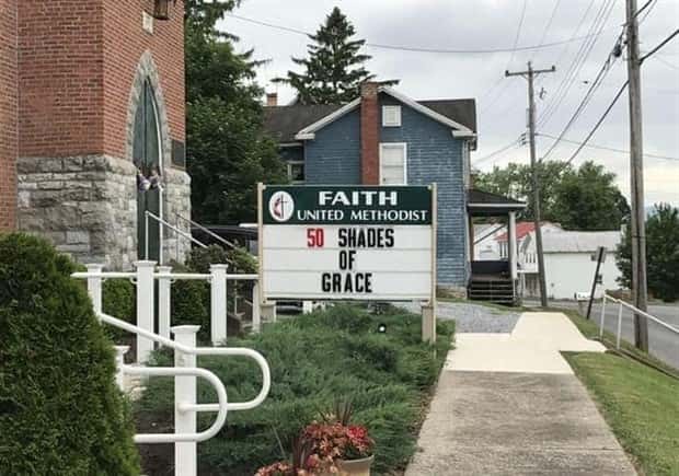 amusing church signs 21 Funny Church Signs That Preach Humor (30 photos)