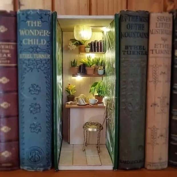 Artistic Bookends With Miniature Dioramas Inside (24 photos)