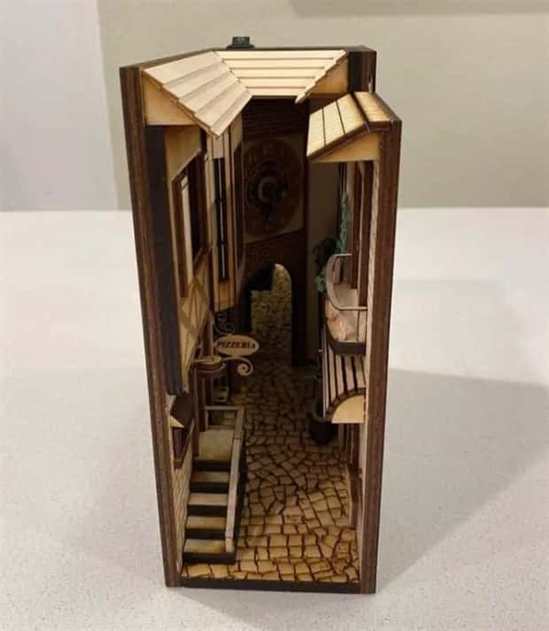 Artistic Bookends With Miniature Dioramas Inside (24 photos)