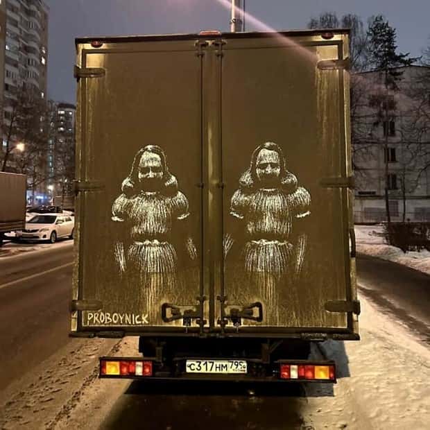Artistic Sketches Found on Dirty Cars (23 photos)