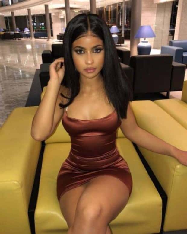 Hot Girls in Tight Dresses #65 (20 photos)