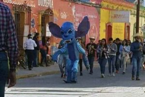 Cosplays So Messed Up They’re Brilliant (32 photos)