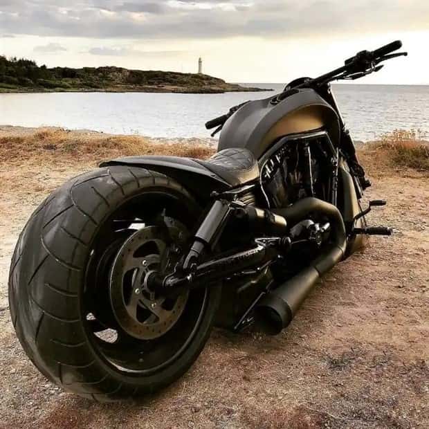 Wild Motorcycles That Redefine Two Wheelers (24 photos)