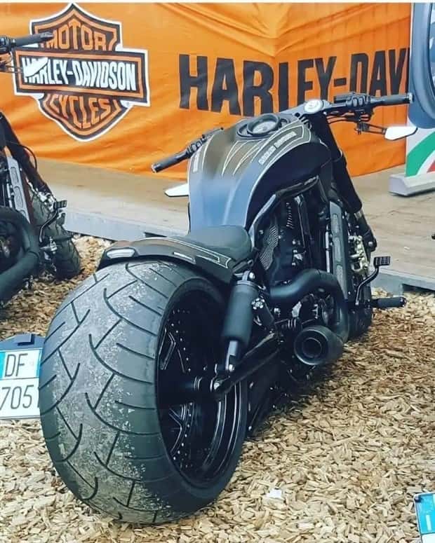 Wild Motorcycles That Redefine Two Wheelers (24 photos)