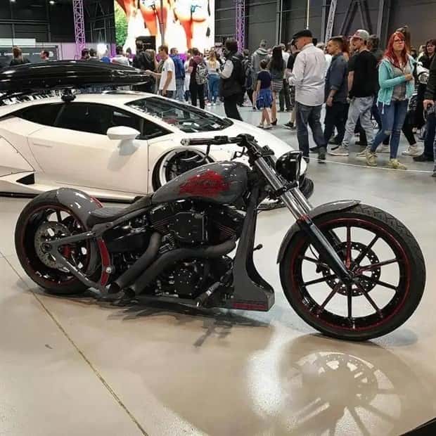 Wild Motorcycles That Redefine Two Wheelers (24 photos)