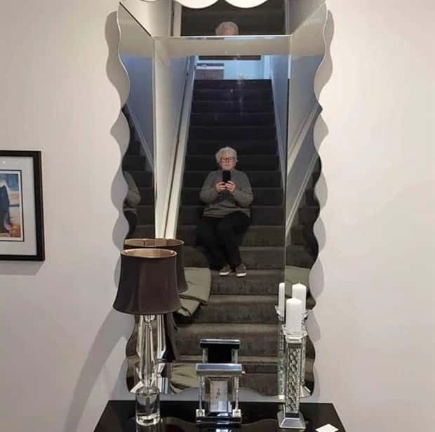 selling mirrors online 12 Selling Mirrors Leads To Fun Unexpected Problems (25 photos)