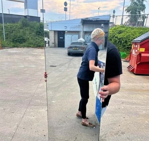 selling mirrors online 23 Selling Mirrors Leads To Fun Unexpected Problems (25 photos)