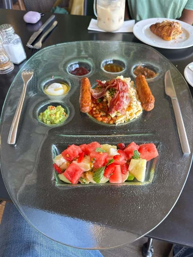 strange food serving ideas 13 Very Strange Food Serving Ideas #33 (20 photos)