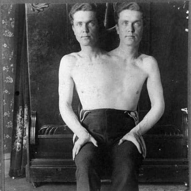 Strange Images Hidden Inside A Forgotten Closet (18 photos)