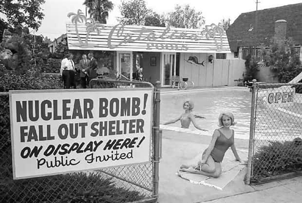 Strange Images Hidden Inside A Forgotten Closet (18 photos)