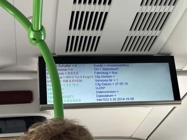 technology fails 7 Tech Glitches Stealing The Spotlight Again (25 photos)
