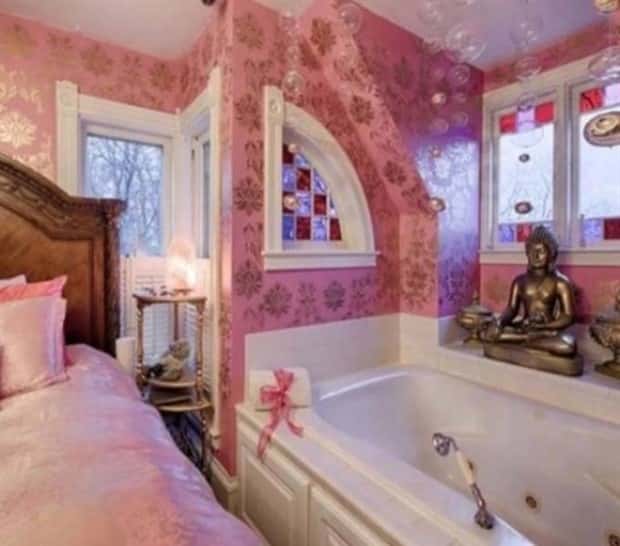 Ugly Interior Designs To Forget Immediately (21 photos)