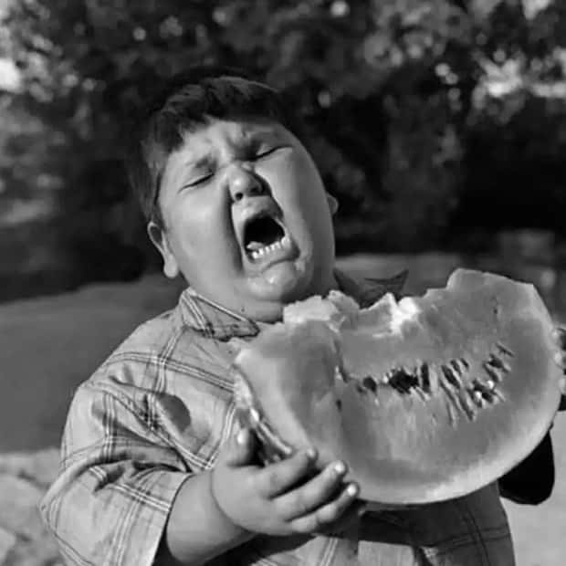 30 Vintage Photos Filled with Odd Humor