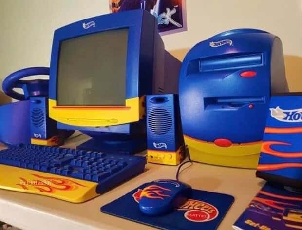 wild pc setups 18 27 PC Setups That Look Slightly Unconventional (27 photos)