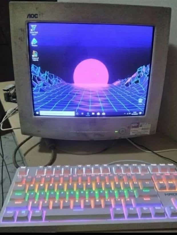 wild pc setups 22 27 PC Setups That Look Slightly Unconventional (27 photos)
