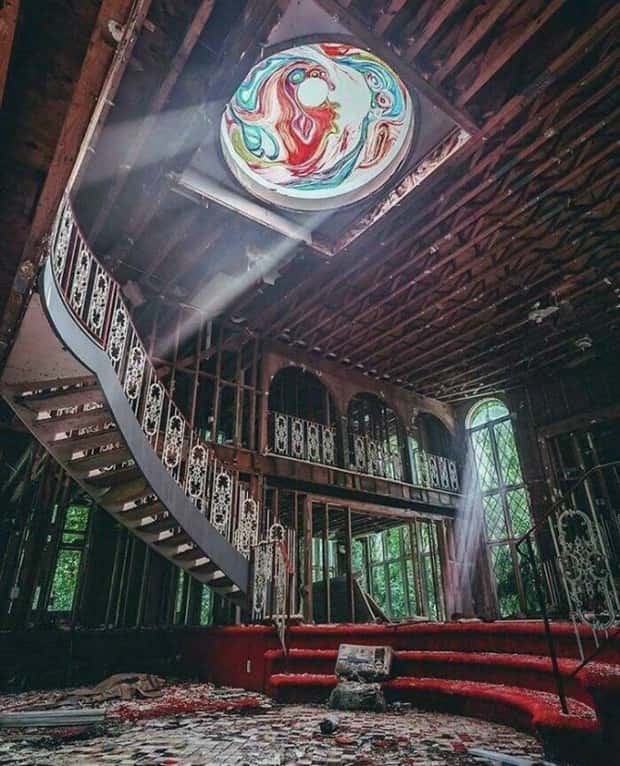 The Beauty of Abandoned Places #31 (19 photos)