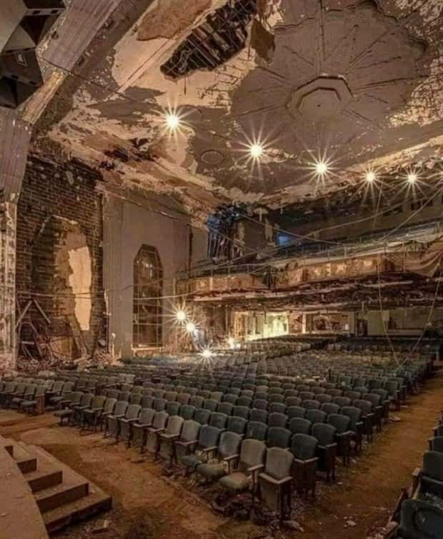 The Beauty of Abandoned Places #31 (19 photos)
