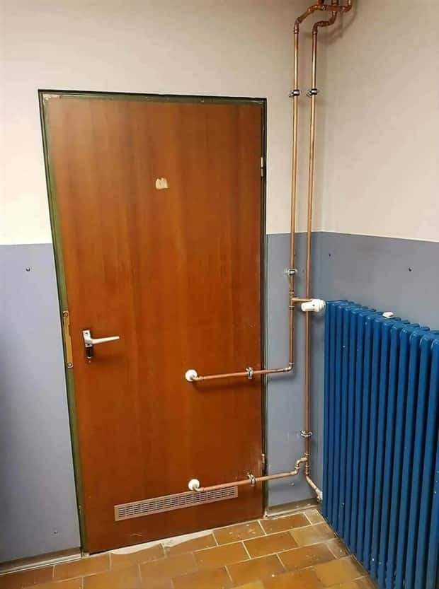 bad construction job 20 Laugh Worthy Construction Fails #35 (21 photos)