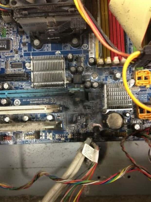 Computers Broken Beyond All Hope Repair (39 photos)