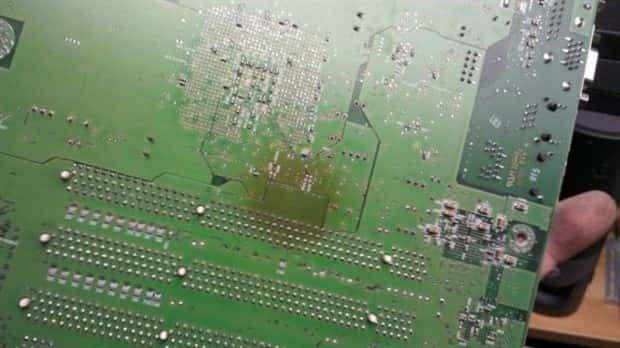 Computers Broken Beyond All Hope Repair (39 photos)