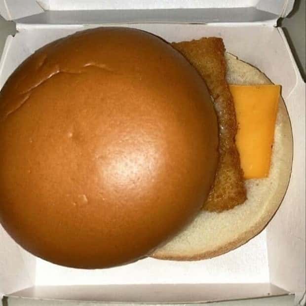 burger fails 6 27 Burgers That Turned Dinner Into A Mystery (27 photos)