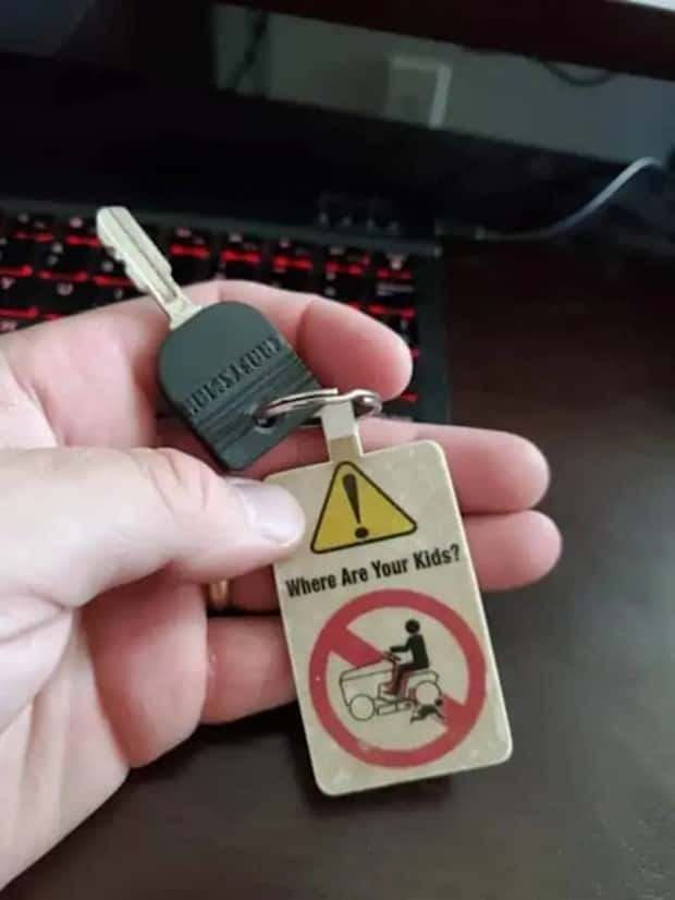 crazy warning signs 10 Crazy Signs That Took Warnings Too Far (19 photos)