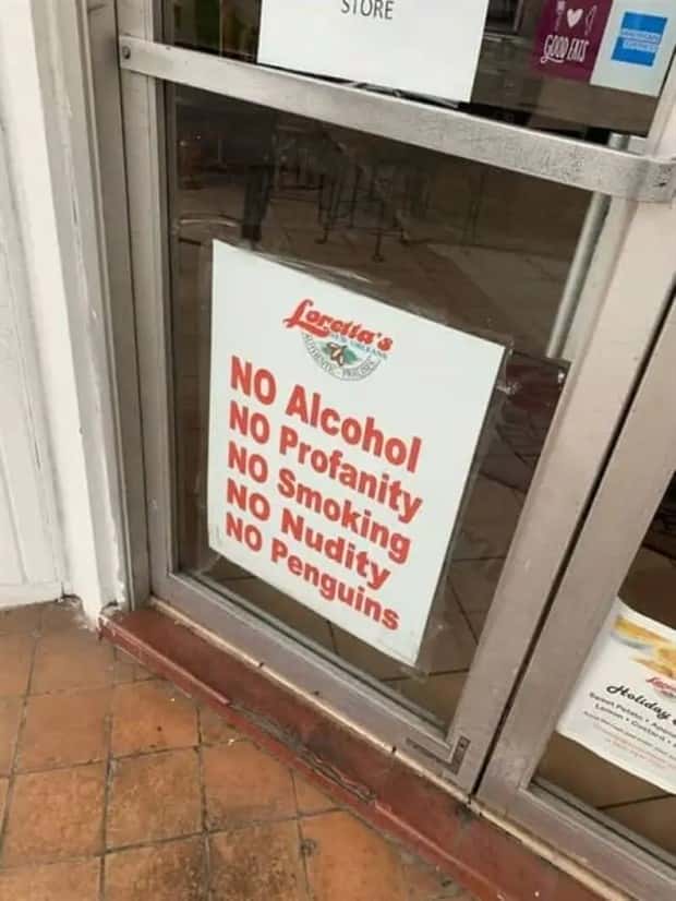 crazy warning signs 19 Crazy Signs That Took Warnings Too Far (19 photos)