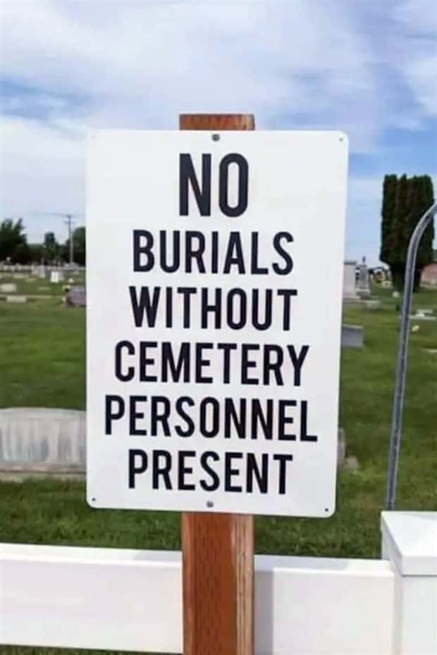 crazy warning signs 2 Crazy Signs That Took Warnings Too Far (19 photos)